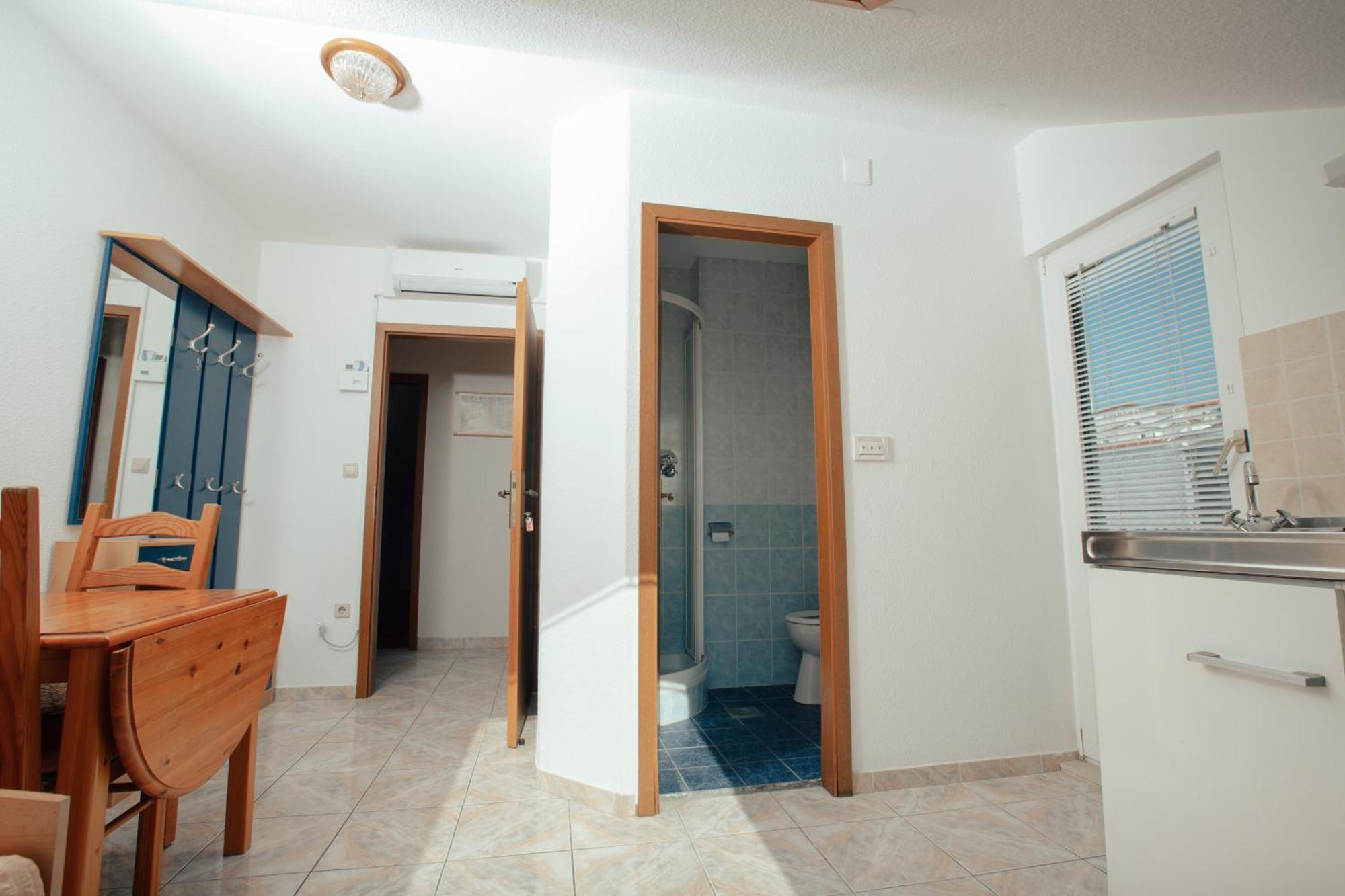 Apartmani Miljak אומיס מראה חיצוני תמונה