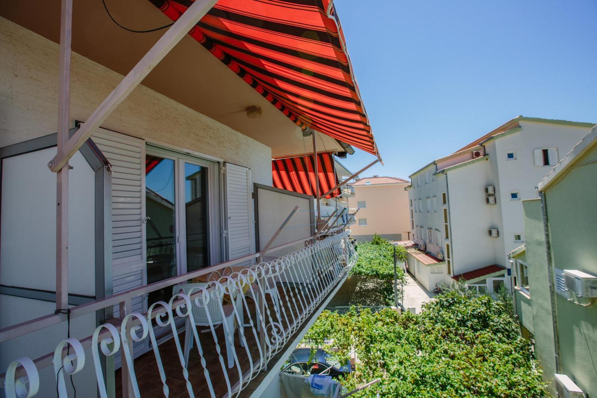 Apartmani Miljak אומיס חדר תמונה