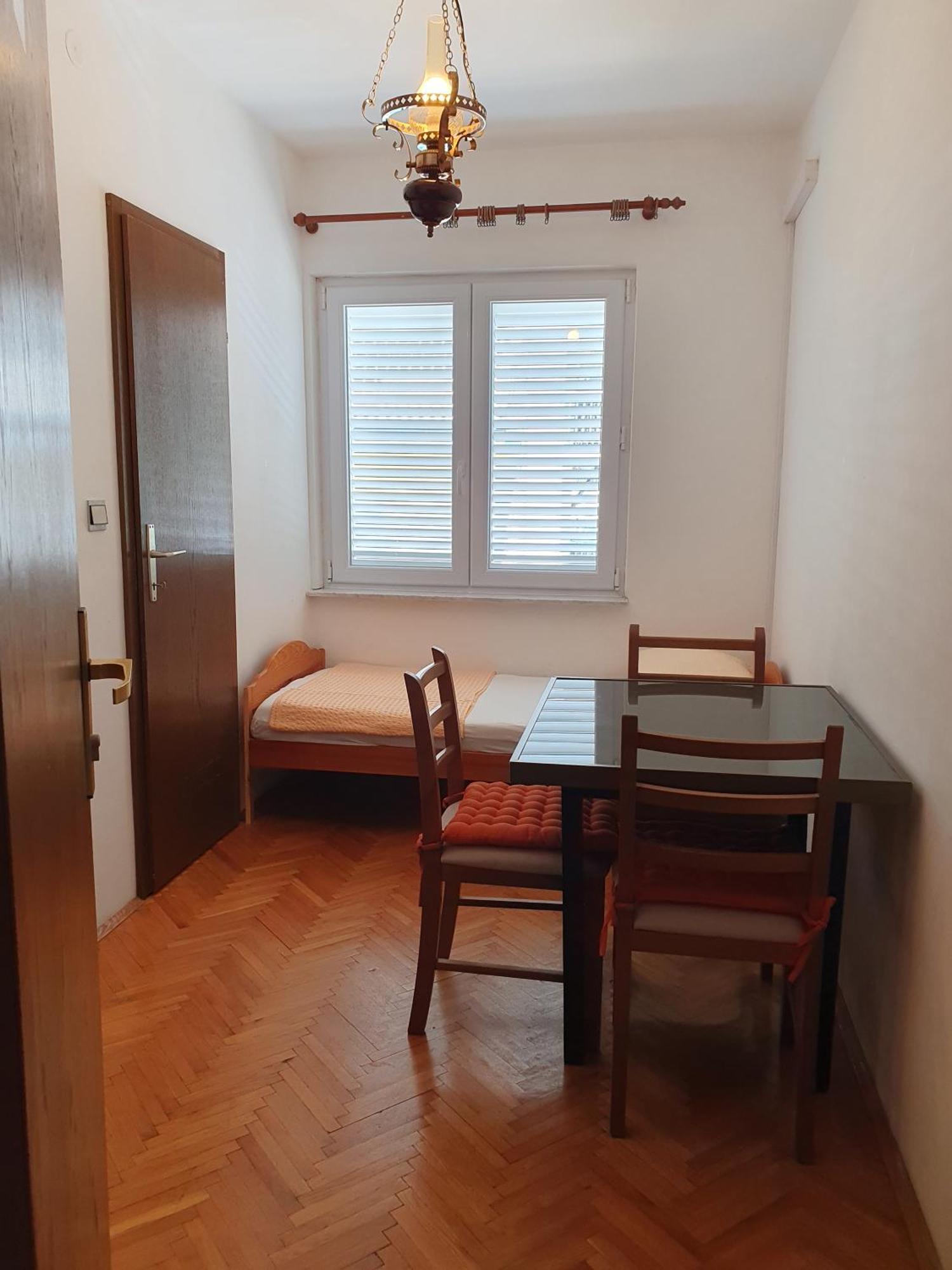 Apartmani Miljak אומיס חדר תמונה