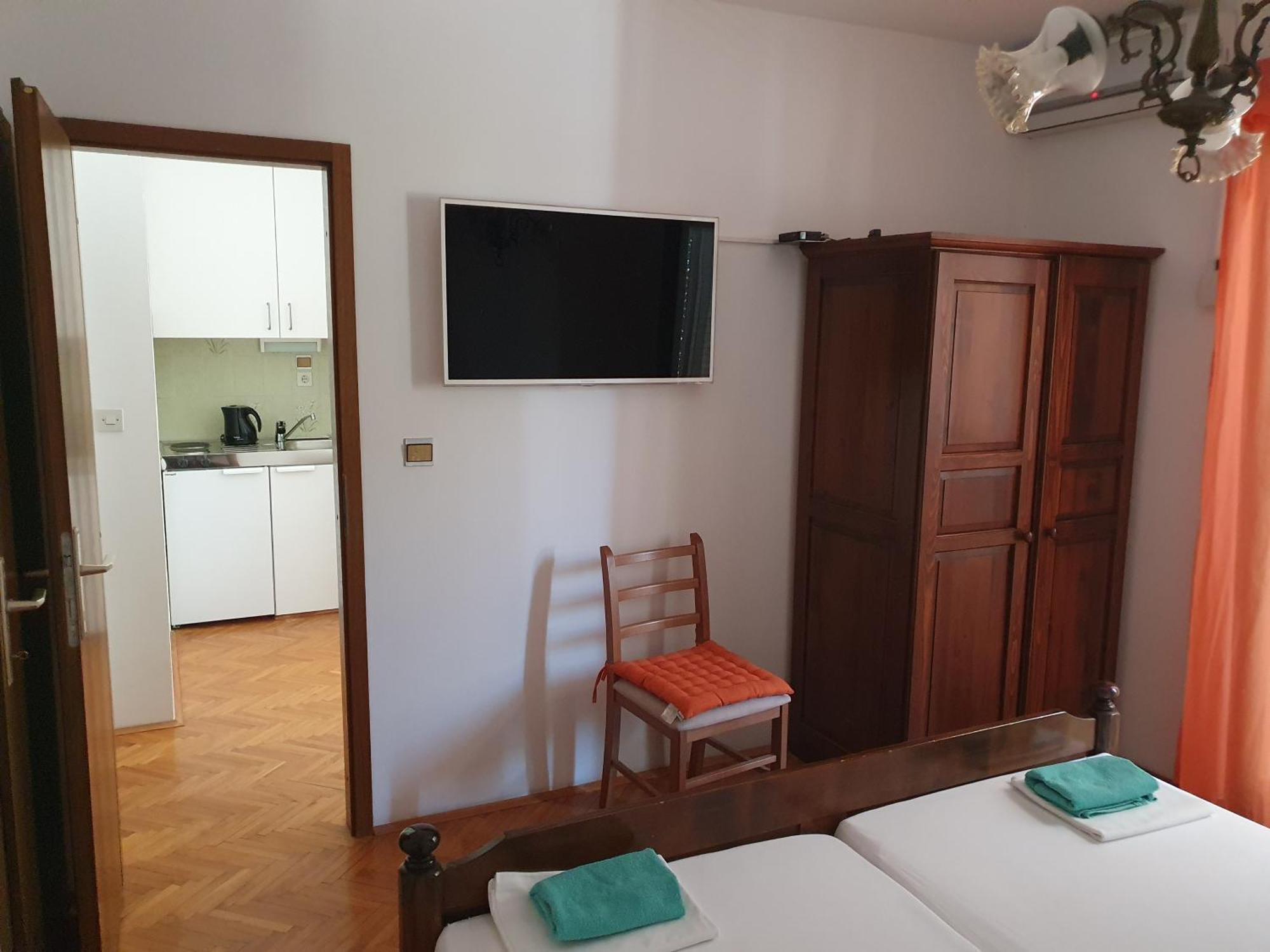 Apartmani Miljak אומיס חדר תמונה