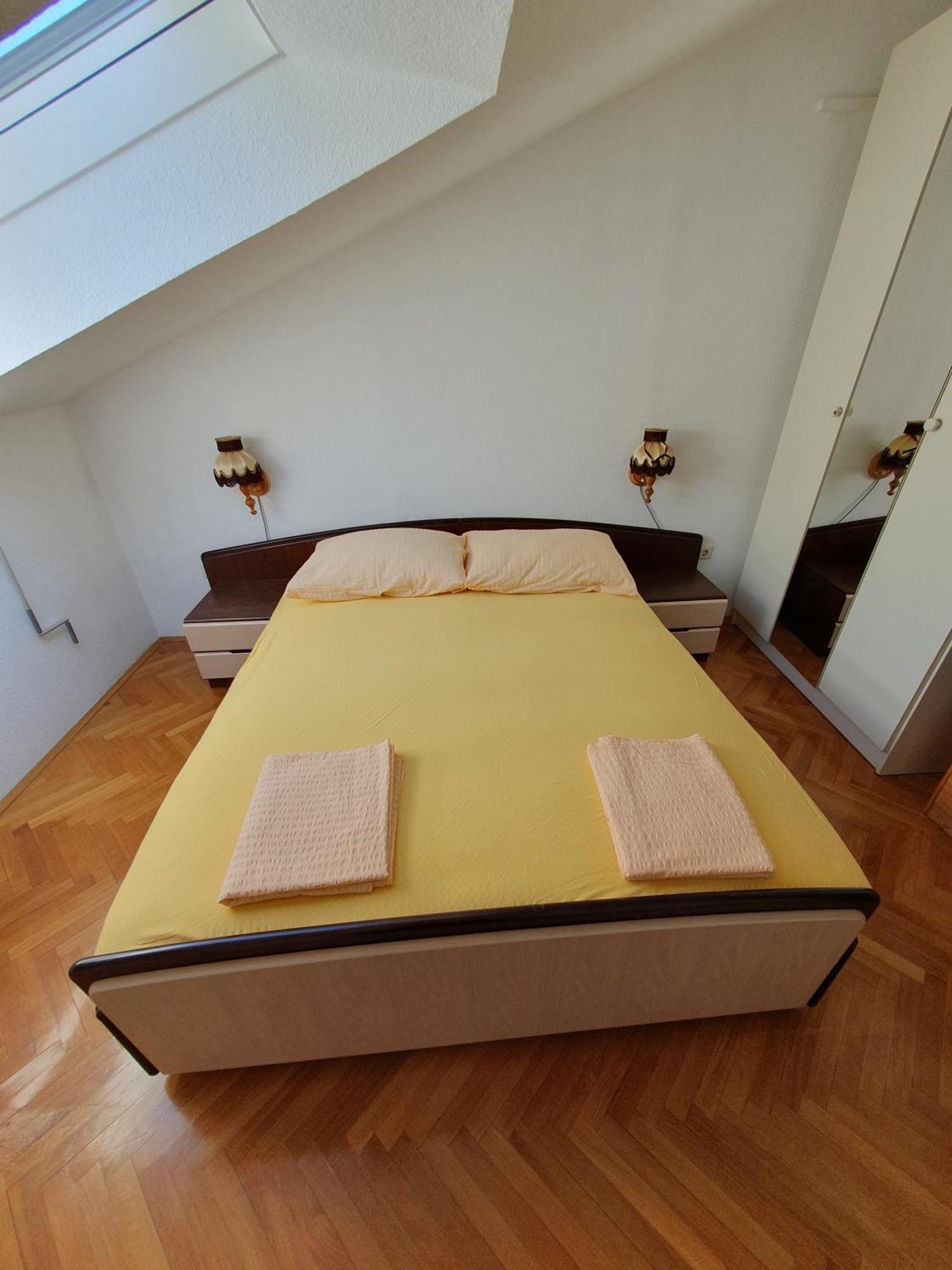 Apartmani Miljak אומיס חדר תמונה